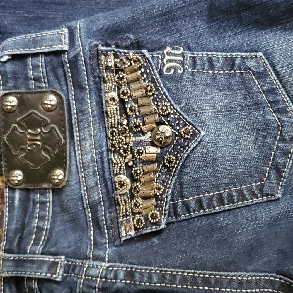 Miss Me 29 signature rise boot cut jean, fancy pockets